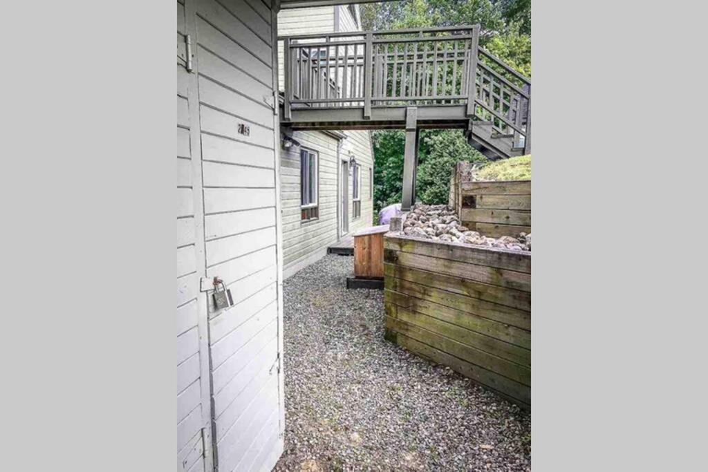 The Mountainside By Escapades Tremblant Appartement Mont-Tremblant Buitenkant foto